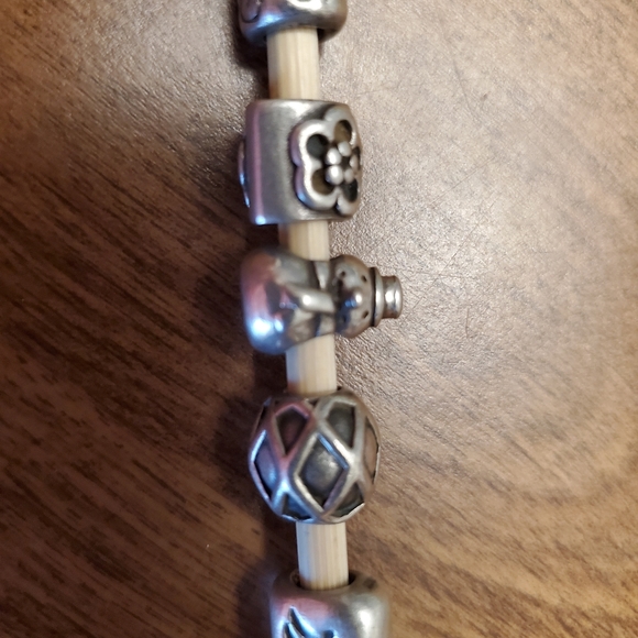 Pandora Beads and bracelet - Picture 9 of 9
